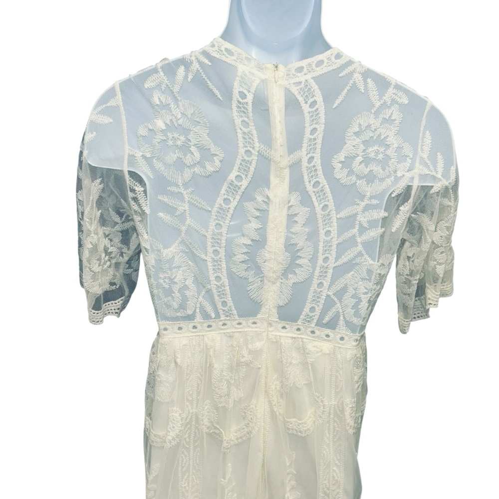 Elegant Cream Lace Maxi Dress size medium - Picture 6 of 12